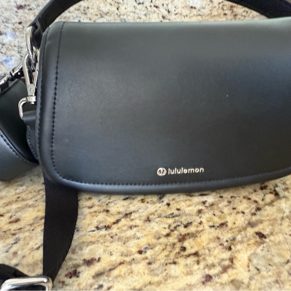 lululemon small black Bag
